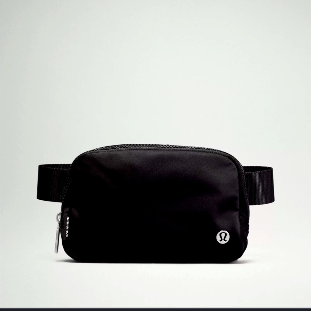 Lululemon everywhere belt bag! Brand new with tag